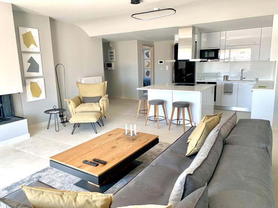 Fab New Flat In Central Athens W/ Acropolis Views Luaran gambar